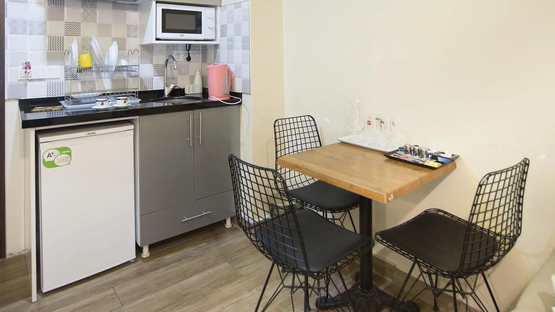 T-Square Residence Istanbul 2*,