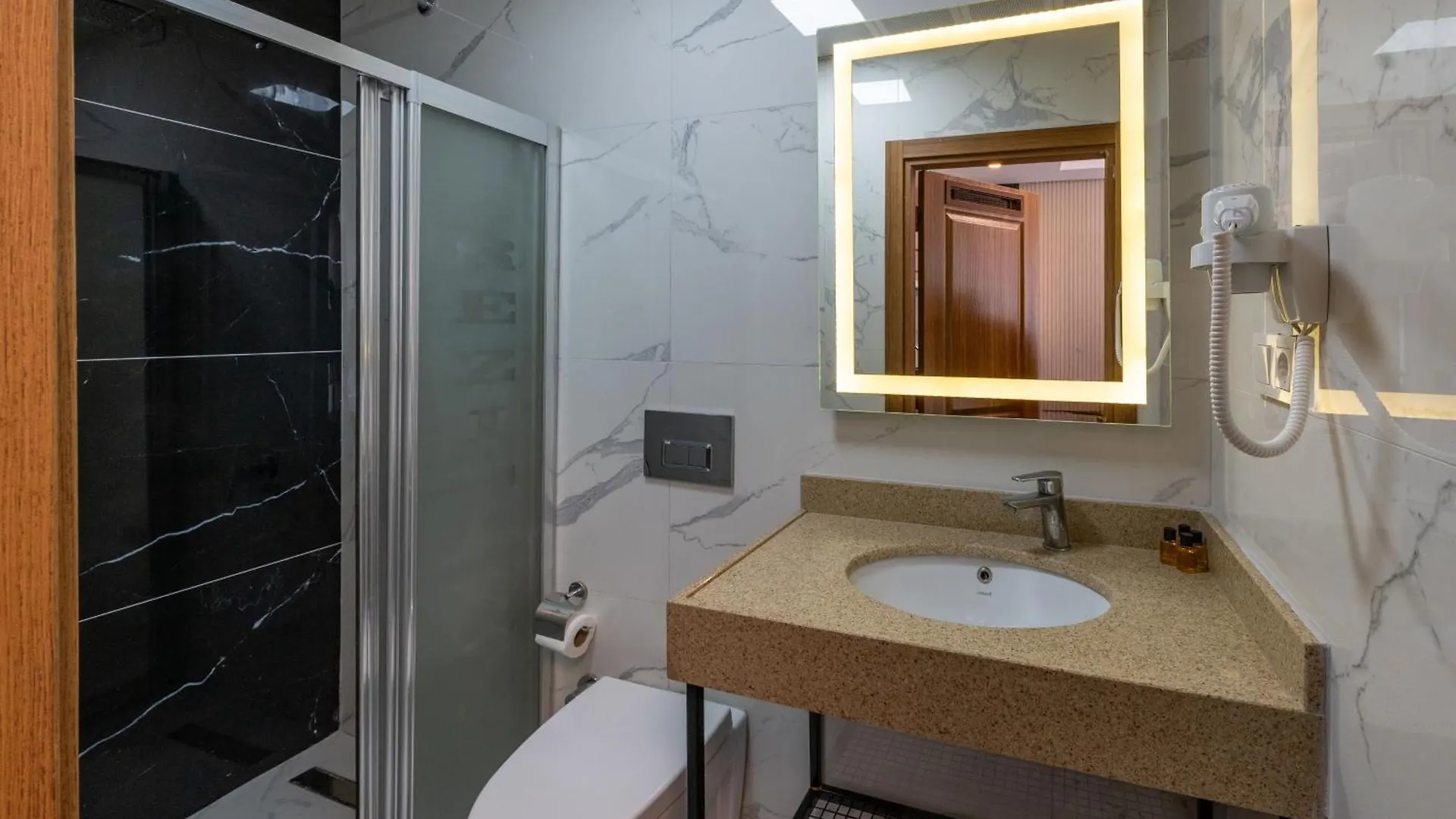 T-Square Residence Istanbul 2*,